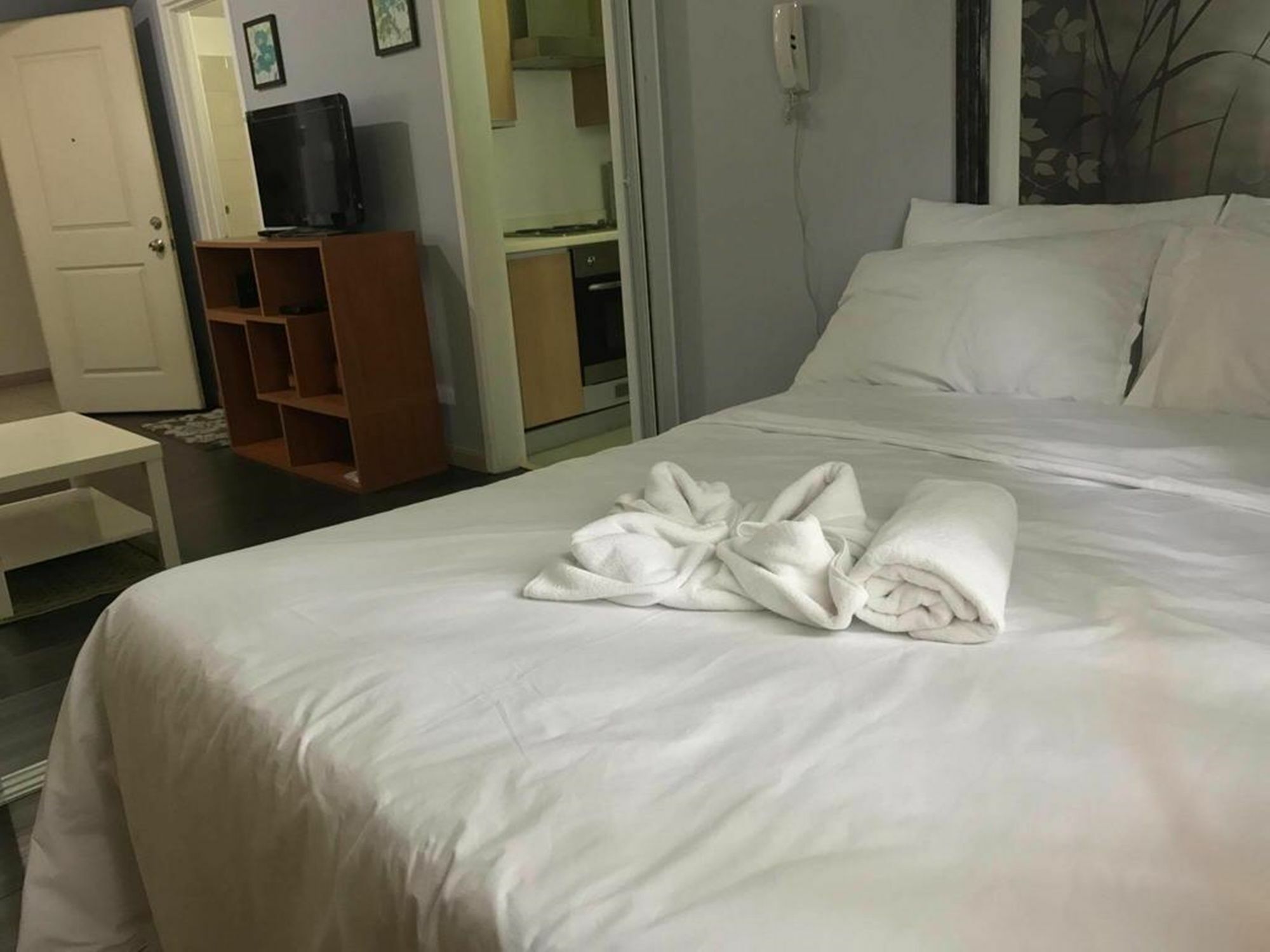 Go-Stay @ South Of Market Taguig Esterno foto