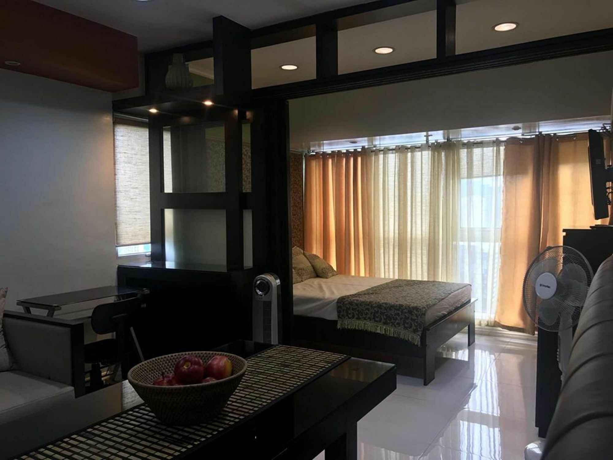 Go-Stay @ South Of Market Taguig Esterno foto