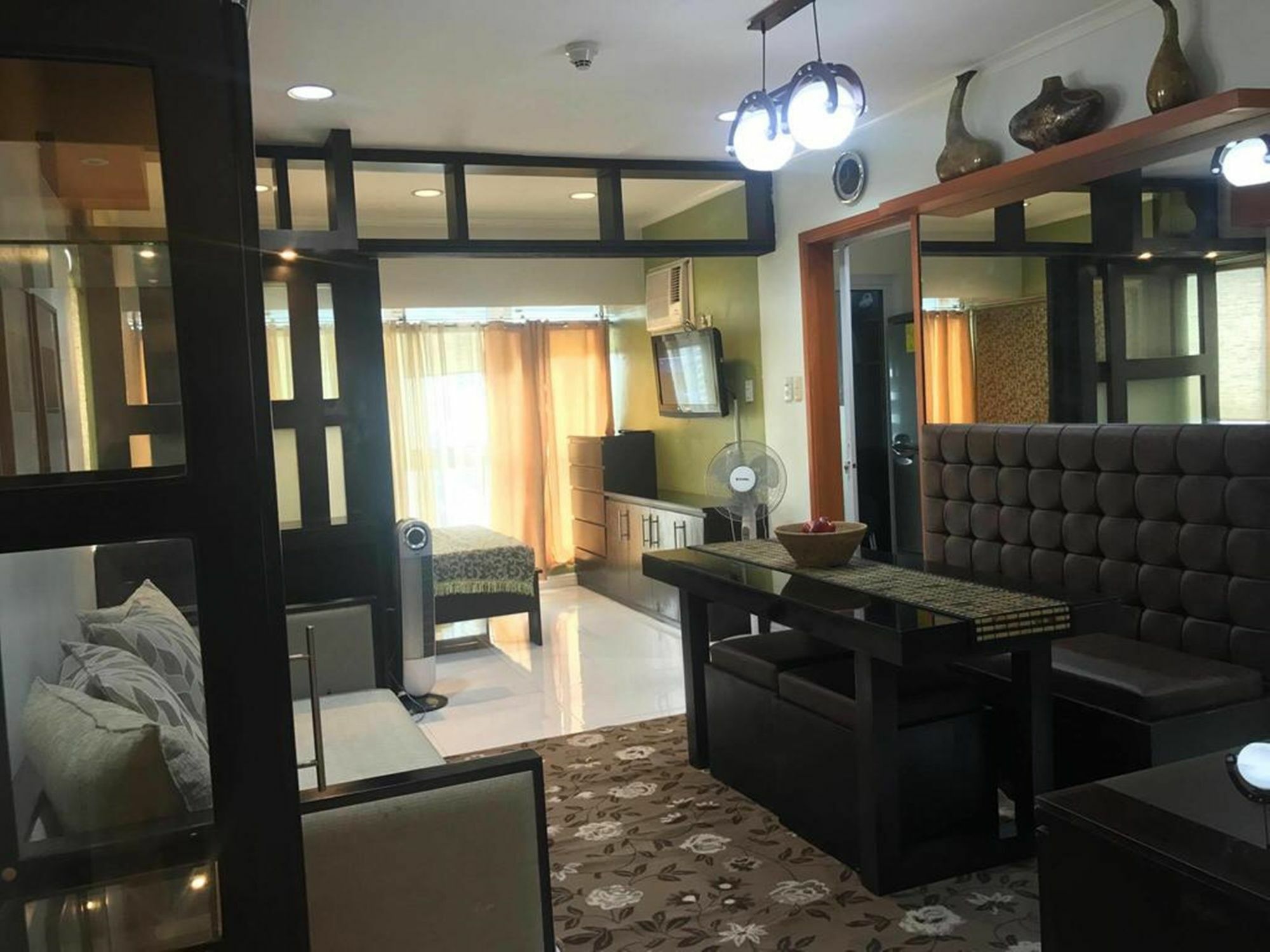 Go-Stay @ South Of Market Taguig Esterno foto
