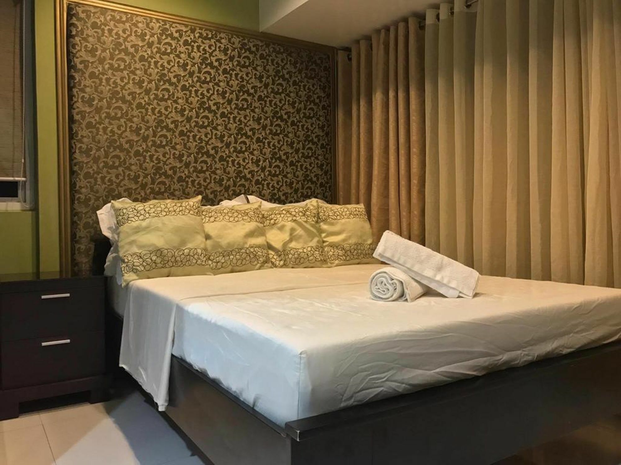 Go-Stay @ South Of Market Taguig Esterno foto